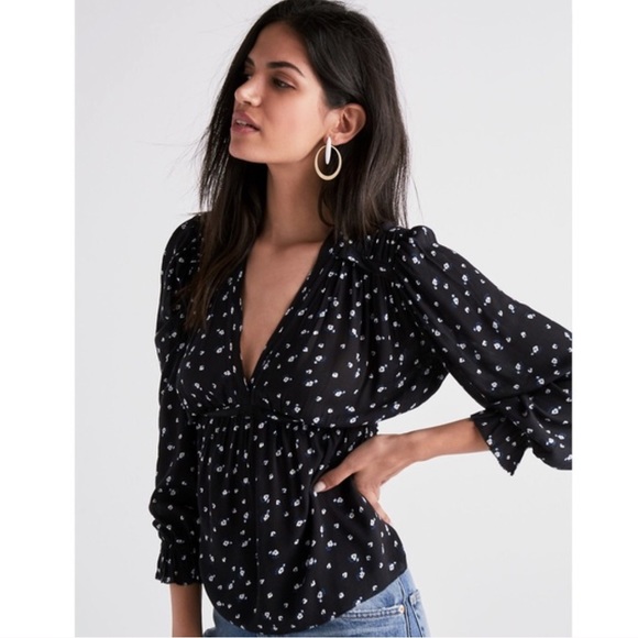 Lucky Brand Tops - Lucky Brand // NWOT ditsy floral top in black